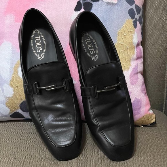 (Pre-owned) Tod\'s T-bar Loafers main image 4